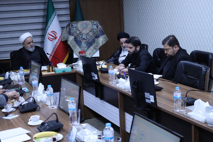 تصاویر/ رونمایی از نشان چهلمین کنفرانس بین المللی وحدت اسلامی