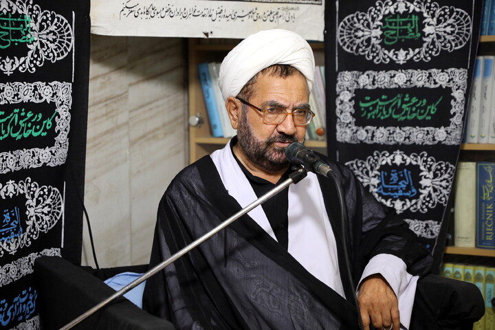 تصاویر/ شب دوم مراسم سوگواری اباعبدالله الحسین (ع) در بیت آیت الله مقتدایی