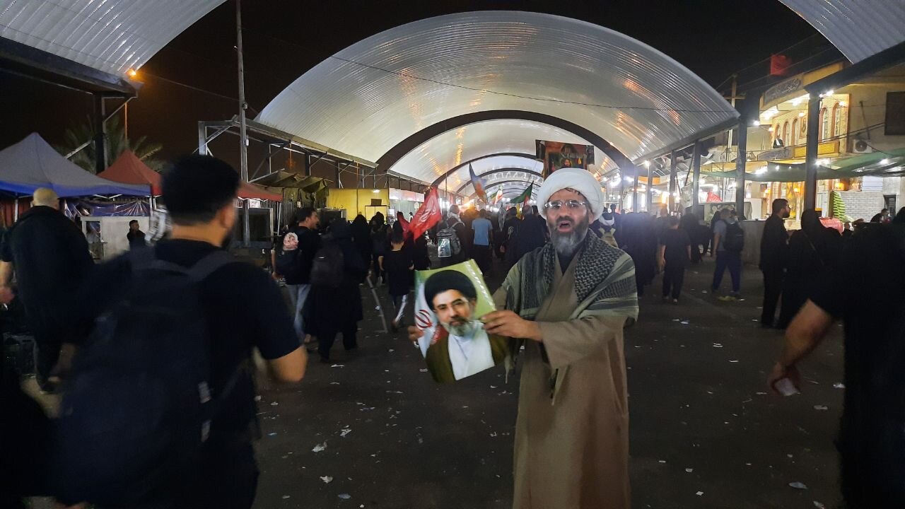 فیلم| از مسیر نجف تا کربلا؛ ندای یک روحانی برای امام شهید و رهبر انقلاب
