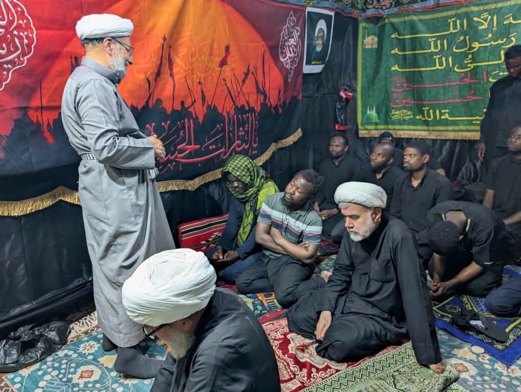 دیدار علما از موکب دفتر رهبر شیخ زکزاکی در مسیر نجف به کربلا 