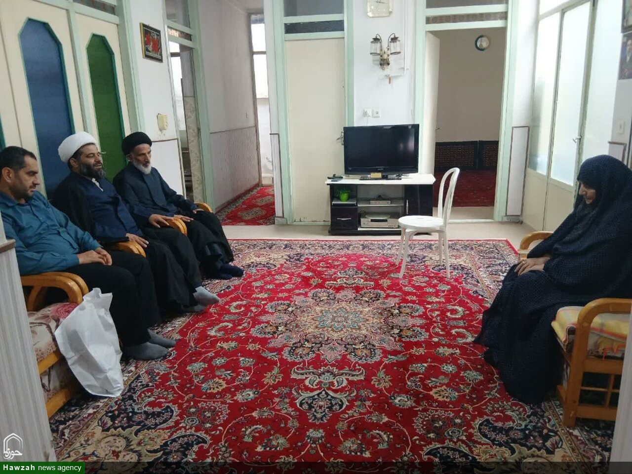 تصاویر / دیدار مدیر کل مرکز خدمات حوزه های علمیه استان گلستان با معمرین و خانواده روحانیون مرحوم