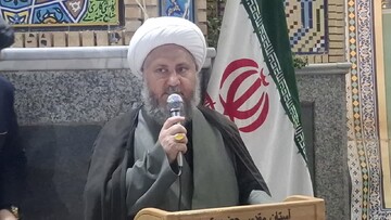 تجمع خونخواهی رهبر شهید انقلاب با حضور خانواده شهدای میناب در آران وبیدگل