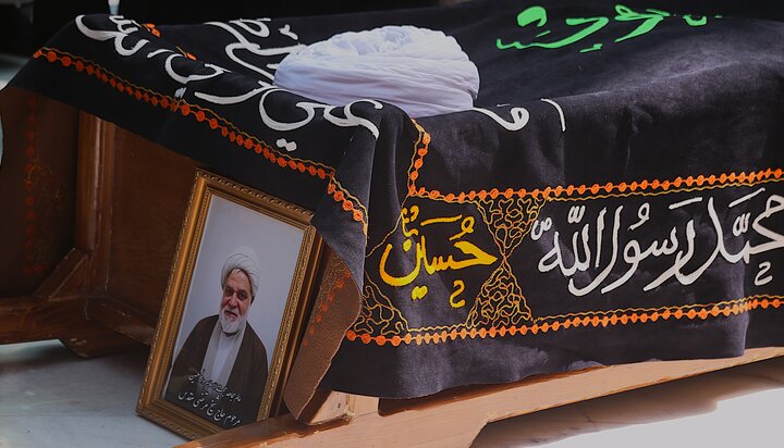 تشییع پیکر حجه الاسلام و المسلمین حاج شیخ مرتضی مقدس