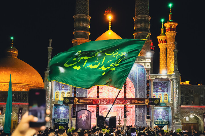 حال و هوای حرم حضرت معصومه(س) در شب اربعین حسینی
