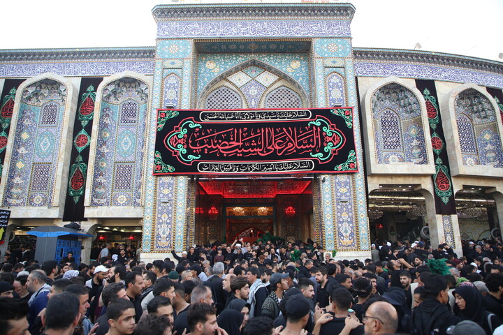 تصاویر/ قرائت زیارت اربعین در کربلا