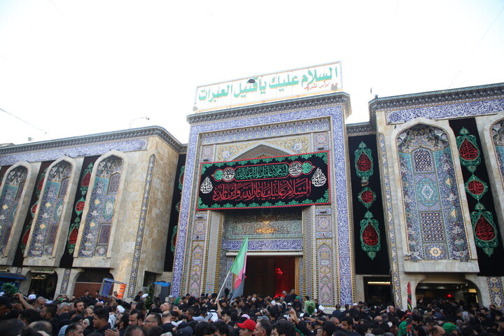 تصاویر/ قرائت زیارت اربعین در کربلا