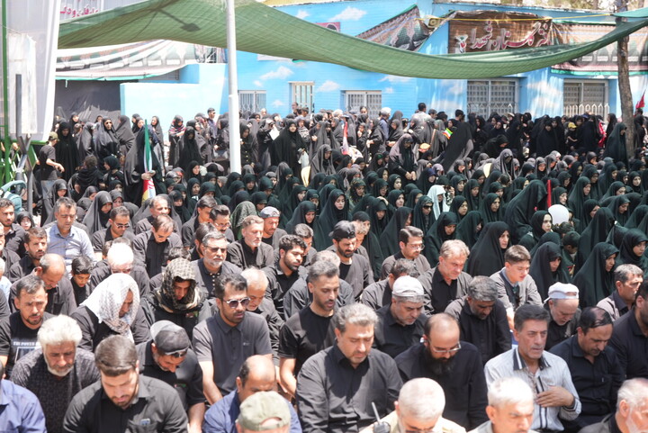 تصاویر |نماز ظهر اربعین حسینی در گلستان شهدا اصفهان