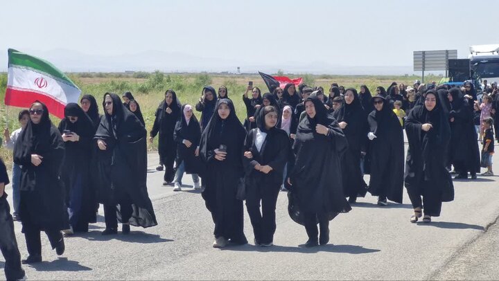 تصاویر/ راهپیمایی جاماندگان اربعین در پلدشت