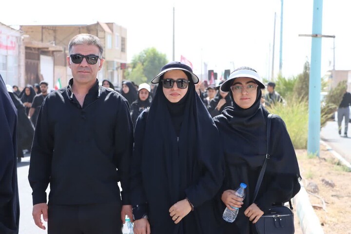 تصاویر/ پیاده روی جاماندگان اربعین در استان کرمان
