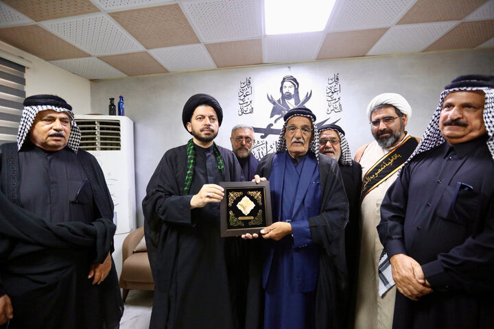 تقدیر خادمان آستان مقدس حضرت فاطمه معصومه(س) از عشایر عراقی