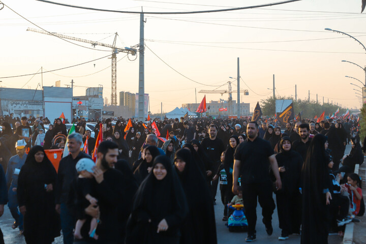 پیاده روی دلدادگان اربعین حسینی