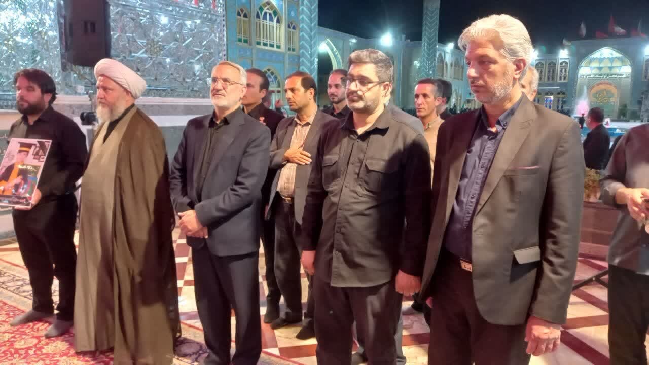 تجمع خونخواهی رهبر شهید انقلاب درکنار خانواده های شهدای میناب در آران وبیدگل