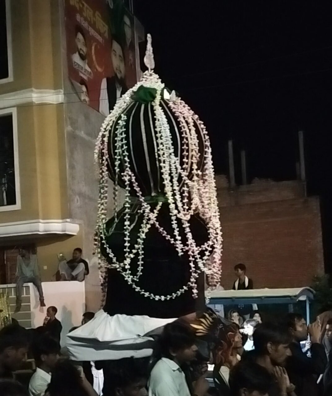 ग़मगीन माहौल में सम्पन्न हुआ शीराज़-ए-हिन्द जौनपुर का ऐतिहासिक चेहल्लुम का जुलूस