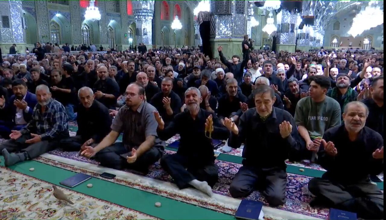 ویژه برنامه دلدادگان حسینی در روز اربعین حرم مطهر رضوی