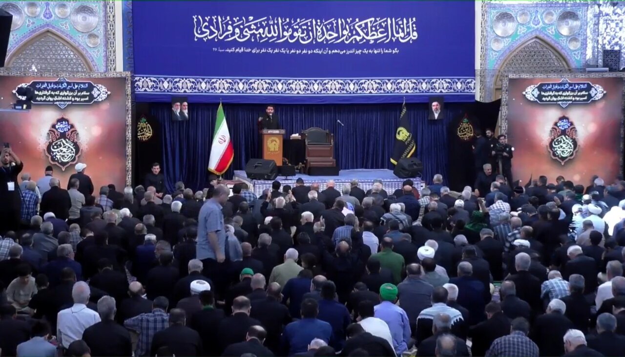 ویژه برنامه دلدادگان حسینی در روز اربعین حرم مطهر رضوی