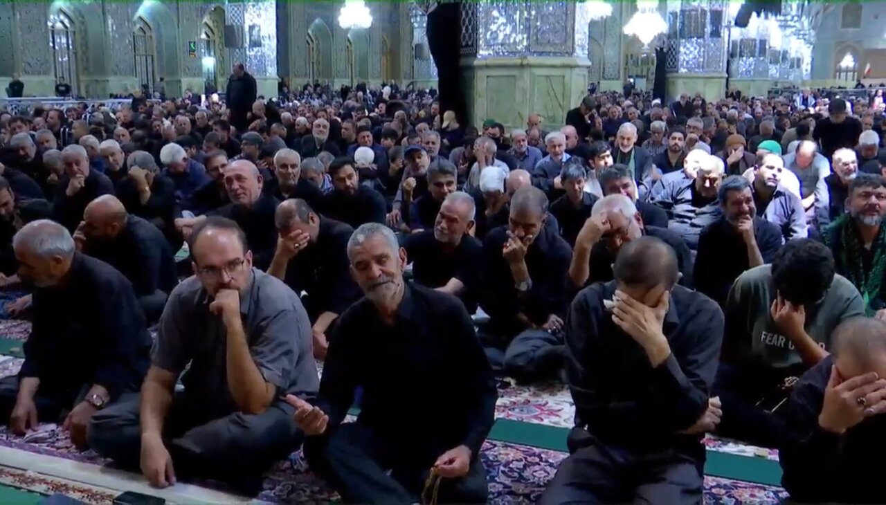 ویژه برنامه دلدادگان حسینی در روز اربعین حرم مطهر رضوی