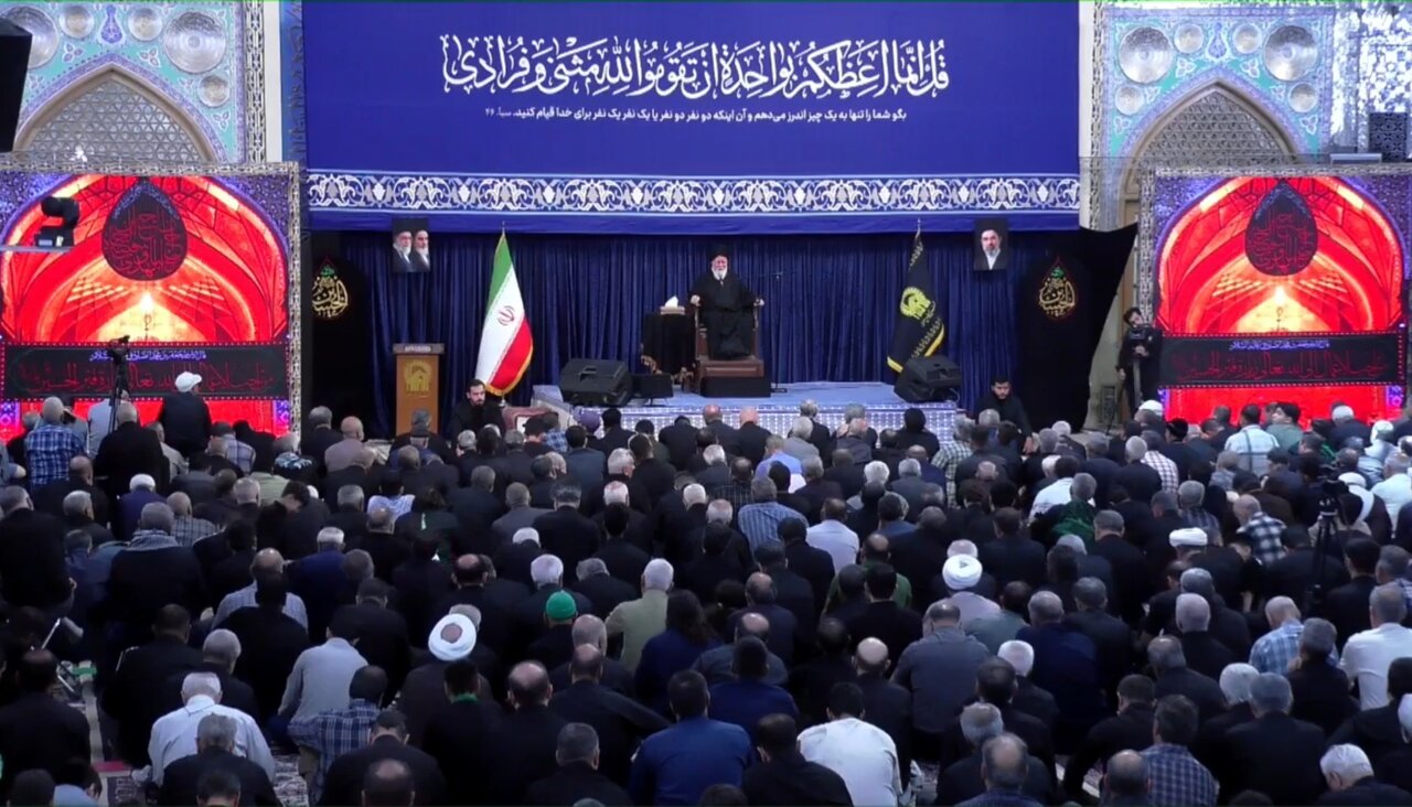 ویژه برنامه دلدادگان حسینی در روز اربعین حرم مطهر رضوی