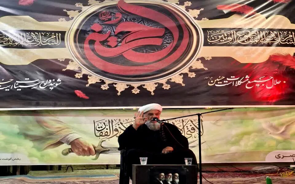 تشویق بانوان به رعایت پوشش اسلامی، بر اساس مبانی دینی، وظیفه همگانی است