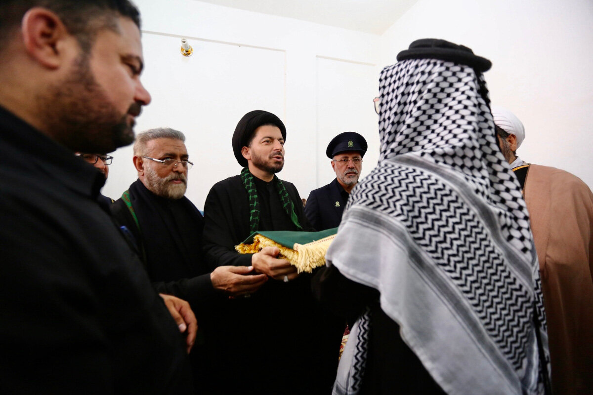 تقدیر خادمان آستان مقدس حضرت فاطمه معصومه(س) از عشایر عراقی
