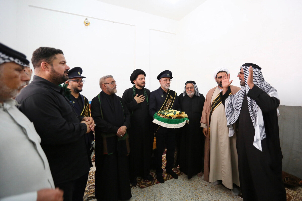 تقدیر خادمان آستان مقدس حضرت فاطمه معصومه(س) از عشایر عراقی