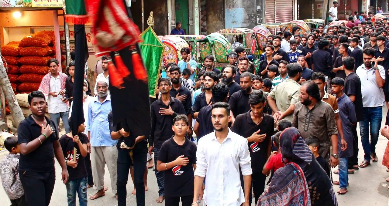 ঢাকার ফরাশগঞ্জে আরবাঈনে হুসাইন (আ.) ও শুহাদায়ে কারবালা স্মরণে শোক মজলিস ও জুলুস অনুষ্ঠিত | ছবি