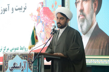 عدم همراهی با مستکبران از اصول فرهنگ قرآن و عاشورا است
