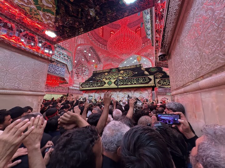 تصاویر/ حال و هوای زائران امام حسین(ع) در کربلا
