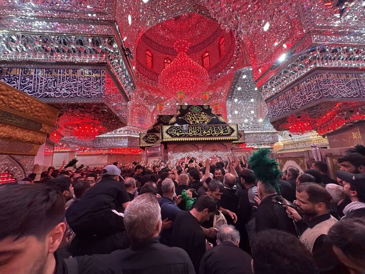 تصاویر/ حال و هوای زائران امام حسین(ع) در کربلا