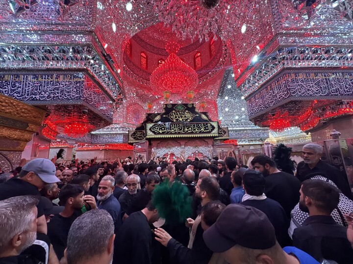 تصاویر/ حال و هوای زائران امام حسین(ع) در کربلا