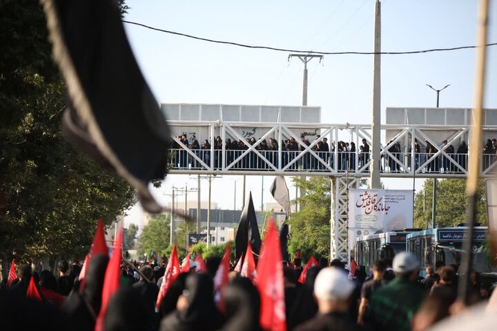 تصاویر/ راهپیمایی دلدادگان اربعین حسینی در ارومیه