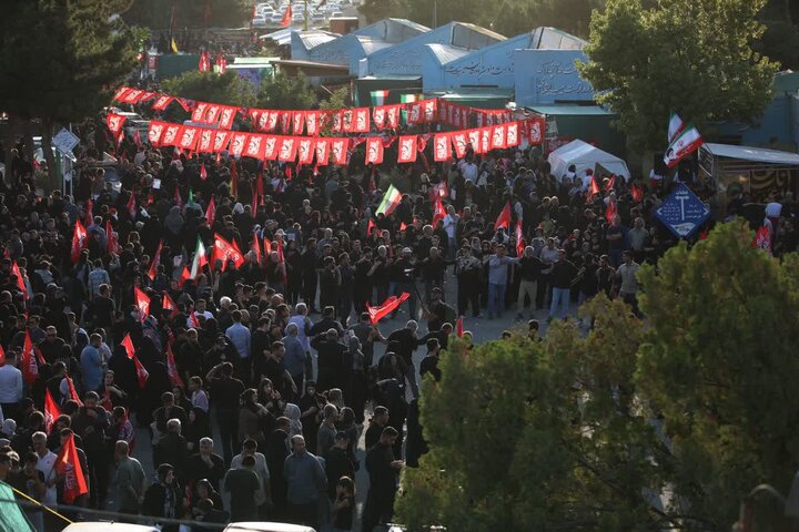 تصاویر/ راهپیمایی دلدادگان اربعین حسینی در ارومیه