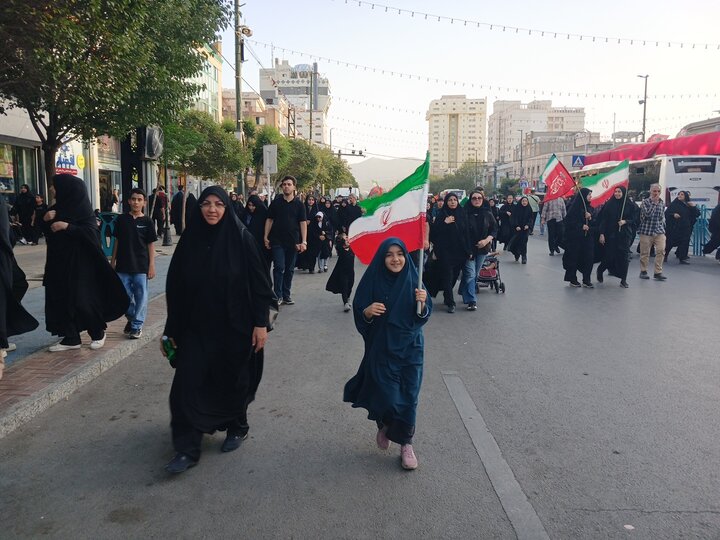 تصاویر/ پیاده روی جاماندگان اربعین حسینی در مشهدمقدس