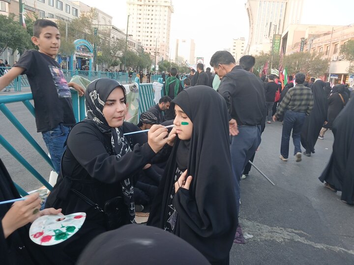 تصاویر/ پیاده روی جاماندگان اربعین حسینی در مشهدمقدس