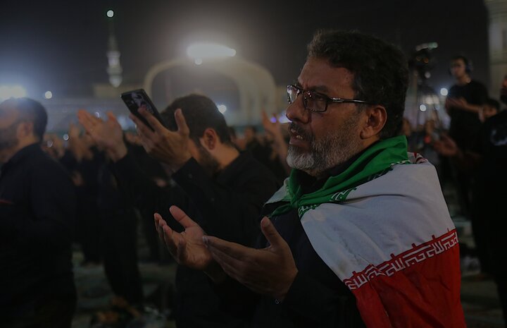 مراسم پیاده روی دلدادگان حسینی در طریق المهدی (عج) به سمت مسجد مقدس جمکران و اجتماع مردمی یالثارات الحسین علیه السلام در خون خواهی رهبر شهید انقلاب اسلامی
