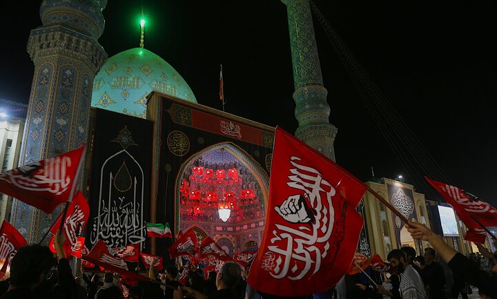 مراسم پیاده روی دلدادگان حسینی در طریق المهدی (عج) به سمت مسجد مقدس جمکران و اجتماع مردمی یالثارات الحسین علیه السلام در خون خواهی رهبر شهید انقلاب اسلامی