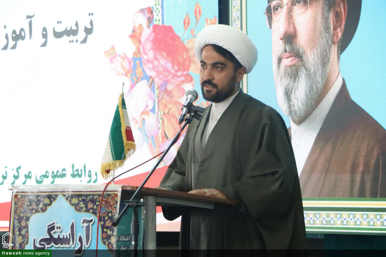 عدم همراهی با مستکبران از اصول فرهنگ قرآن و عاشورا است