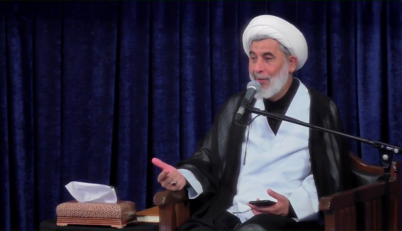 اربعین حسینی، مدرسه استقامت و حفظ ایمان در سختی‌ها است