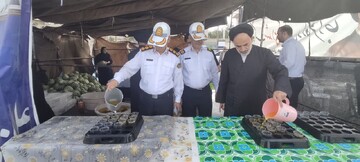 تصاویر / برپایی موکب‌ عقیدتی سیاسی انتظامی همدان در مسیر بازگشت زائران اربعین حسینی