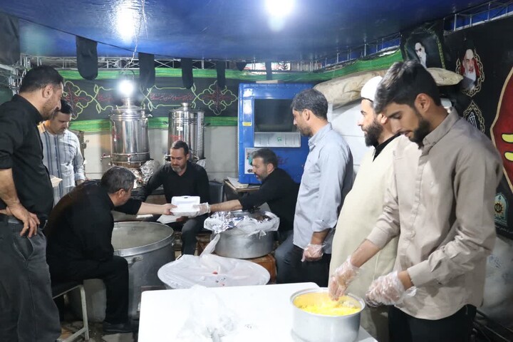 تصاویر / برپایی موکب‌ عقیدتی سیاسی انتظامی همدان در مسیر بازگشت زائران اربعین حسینی