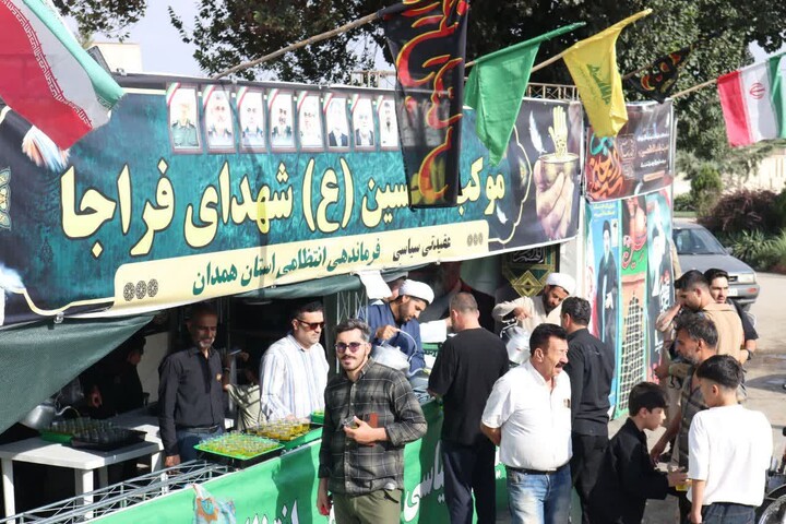 تصاویر / برپایی موکب‌ عقیدتی سیاسی انتظامی همدان در مسیر بازگشت زائران اربعین حسینی