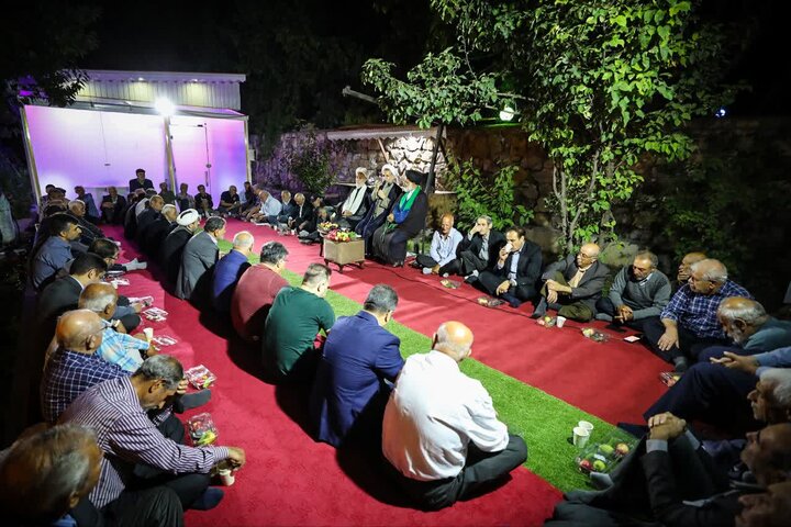تصاویر /حضور امام جمعه قزوین در مراسم گرامیداشت شهید در طارم سیردان