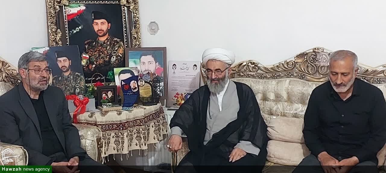 تجلیل از شهدا