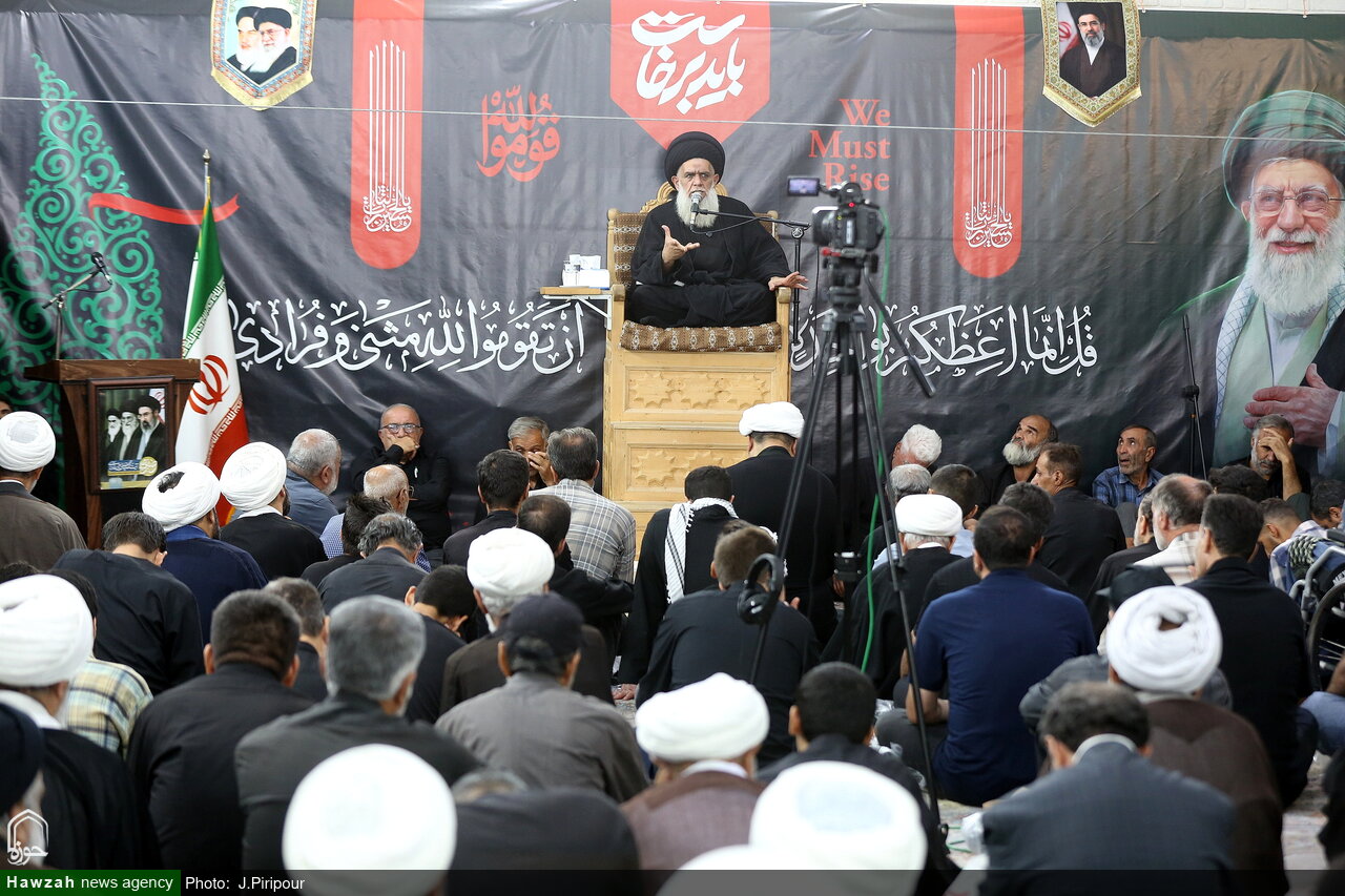 تصاویر/ مراسم بزرگداشت قائد شهید امت از سوی آیت‌الله اراکی