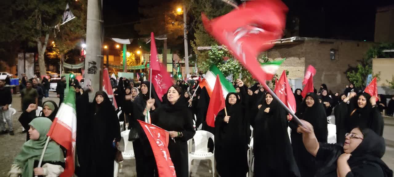فریاد حق علیه استکبار درصد و پنجاهمین شب در قلب نطنز طنین انداز شد
