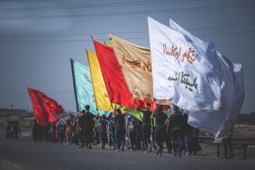وقتی تبلیغ، هم‌قدم کرامت و هم‌صحبت زائران اربعین می‌شود