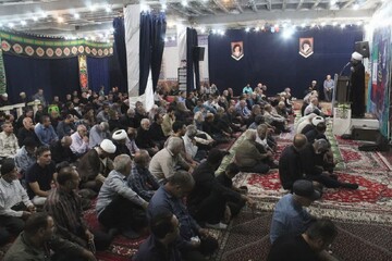 تصاویر / اقامه نماز جمعه در مصلی های استان همدان