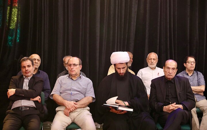 تصاویر/ مراسم بزرگداشت رهبر شهید و یادبود والده مادر همسر شهید سلامی