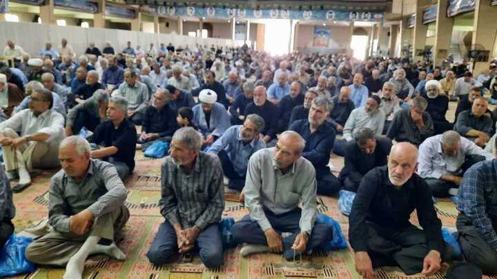 تصاویر/اقامه نماز عبادی سیاسی جمعه در خمین