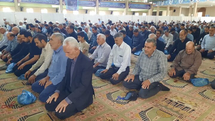 تصاویر/اقامه نماز عبادی سیاسی جمعه در خمین
