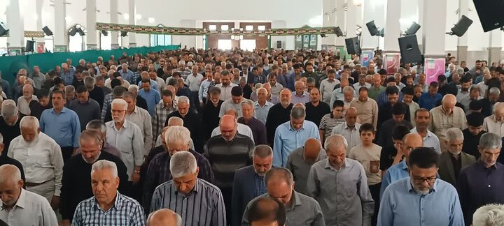 تصاویر/اقامه نماز عبادی سیاسی جمعه در ساوه
